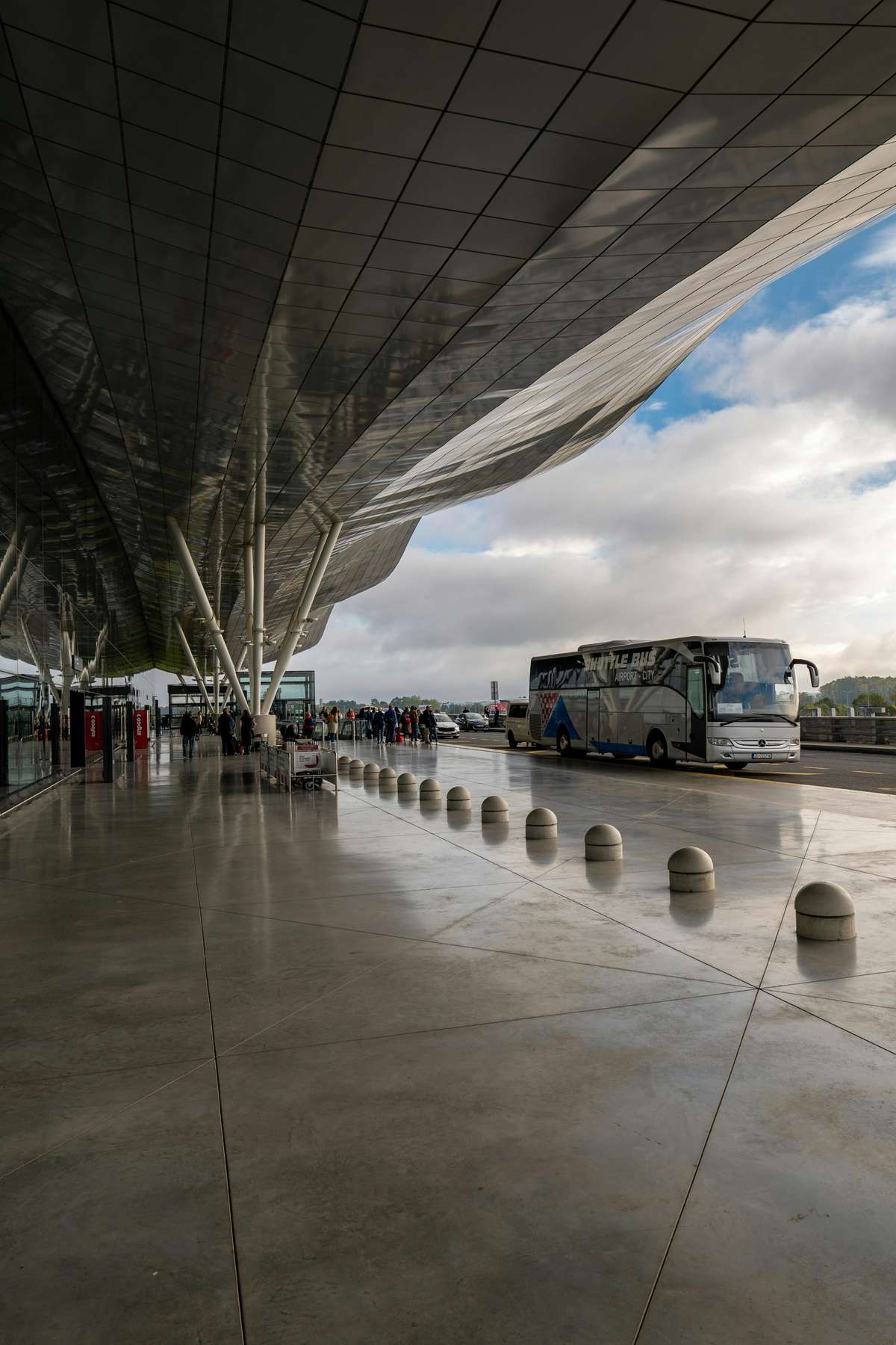 BusBrother Airport Transfer Service - Group Bus Shuttle MCO Orlando Airport