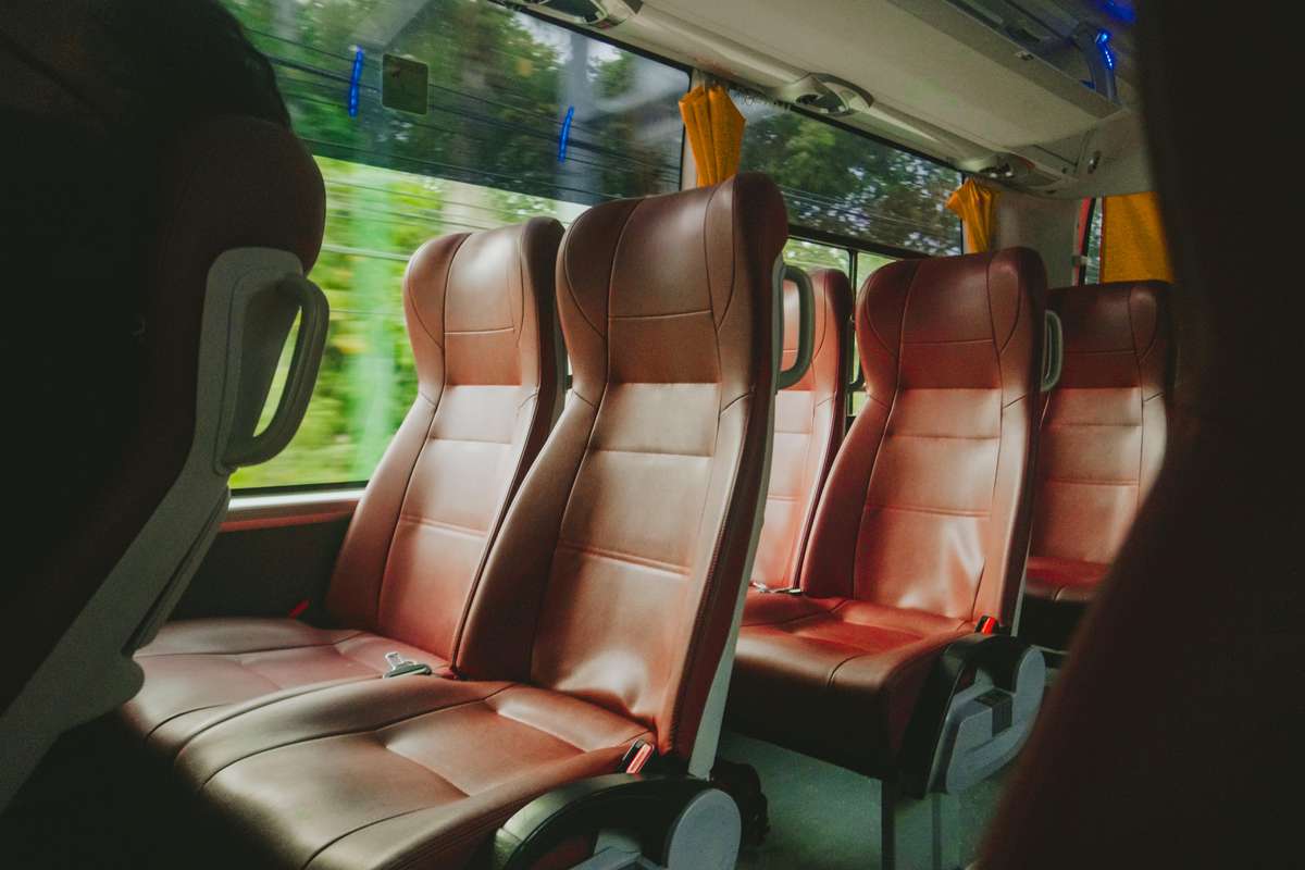 BusBrother Premium Motorcoach - Corporate Charter Bus Florida